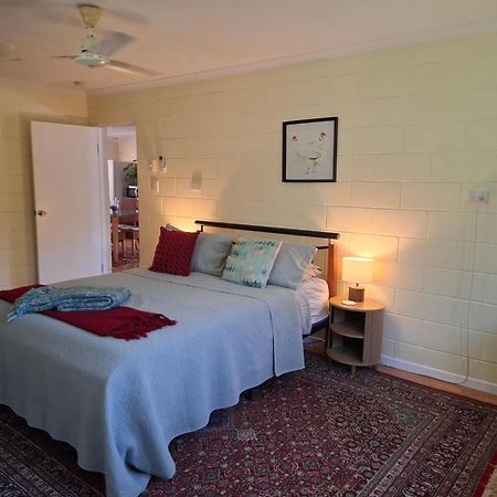 J & Ella'S Holiday House - 2 Bedroom, 2 Bathroom Home Cooktown Extérieur photo