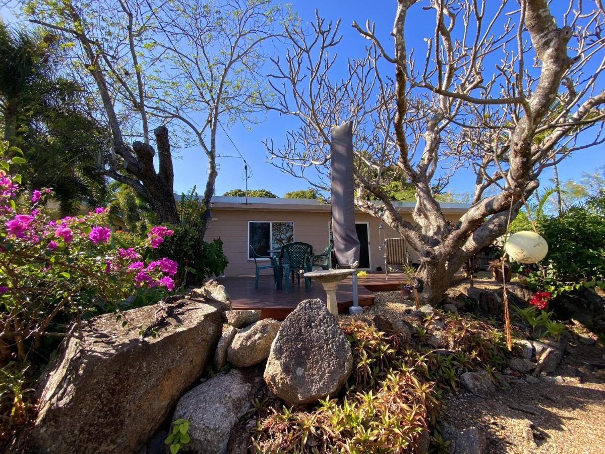 J & Ella'S Holiday House - 2 Bedroom, 2 Bathroom Home Cooktown Extérieur photo