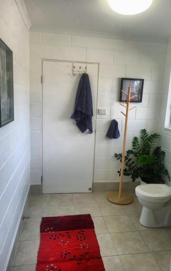 J & Ella'S Holiday House - 2 Bedroom, 2 Bathroom Home Cooktown Extérieur photo