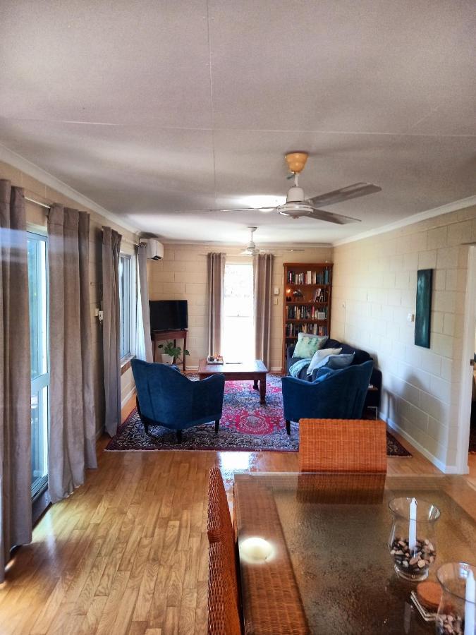 J & Ella'S Holiday House - 2 Bedroom, 2 Bathroom Home Cooktown Extérieur photo