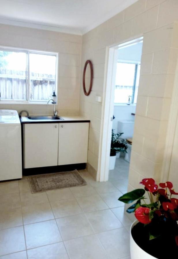 J & Ella'S Holiday House - 2 Bedroom, 2 Bathroom Home Cooktown Extérieur photo