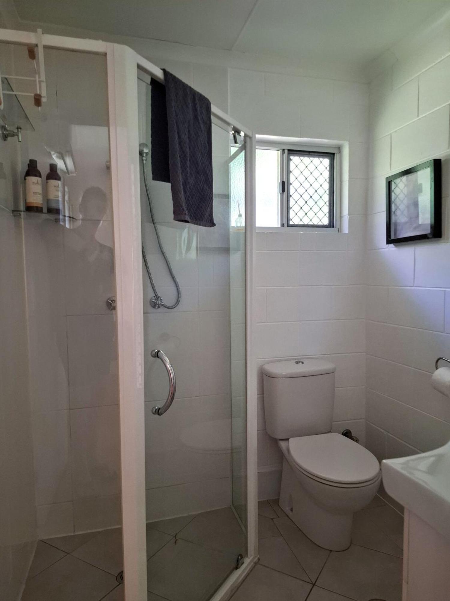 J & Ella'S Holiday House - 2 Bedroom, 2 Bathroom Home Cooktown Extérieur photo