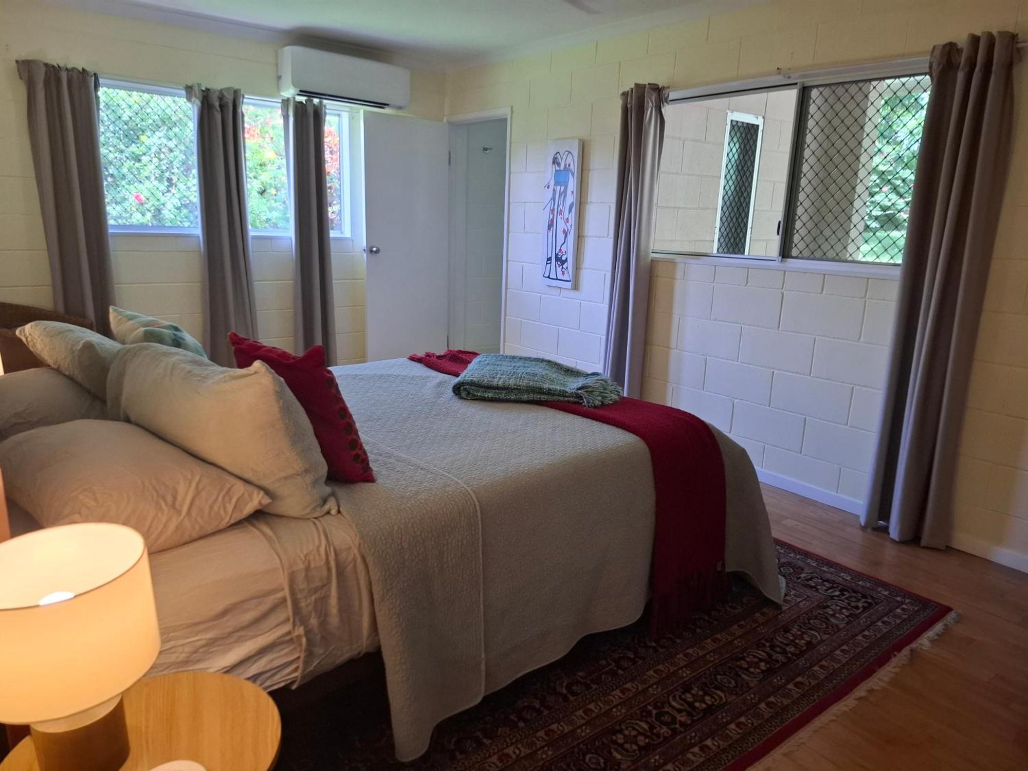 J & Ella'S Holiday House - 2 Bedroom, 2 Bathroom Home Cooktown Extérieur photo