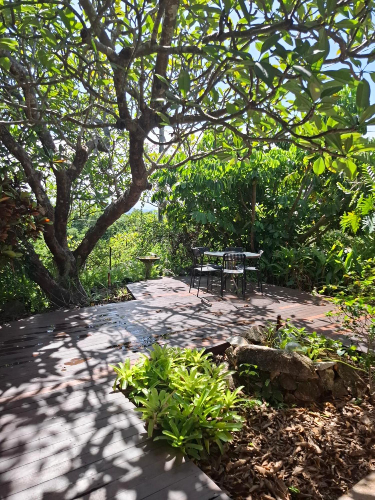 J & Ella'S Holiday House - 2 Bedroom, 2 Bathroom Home Cooktown Extérieur photo