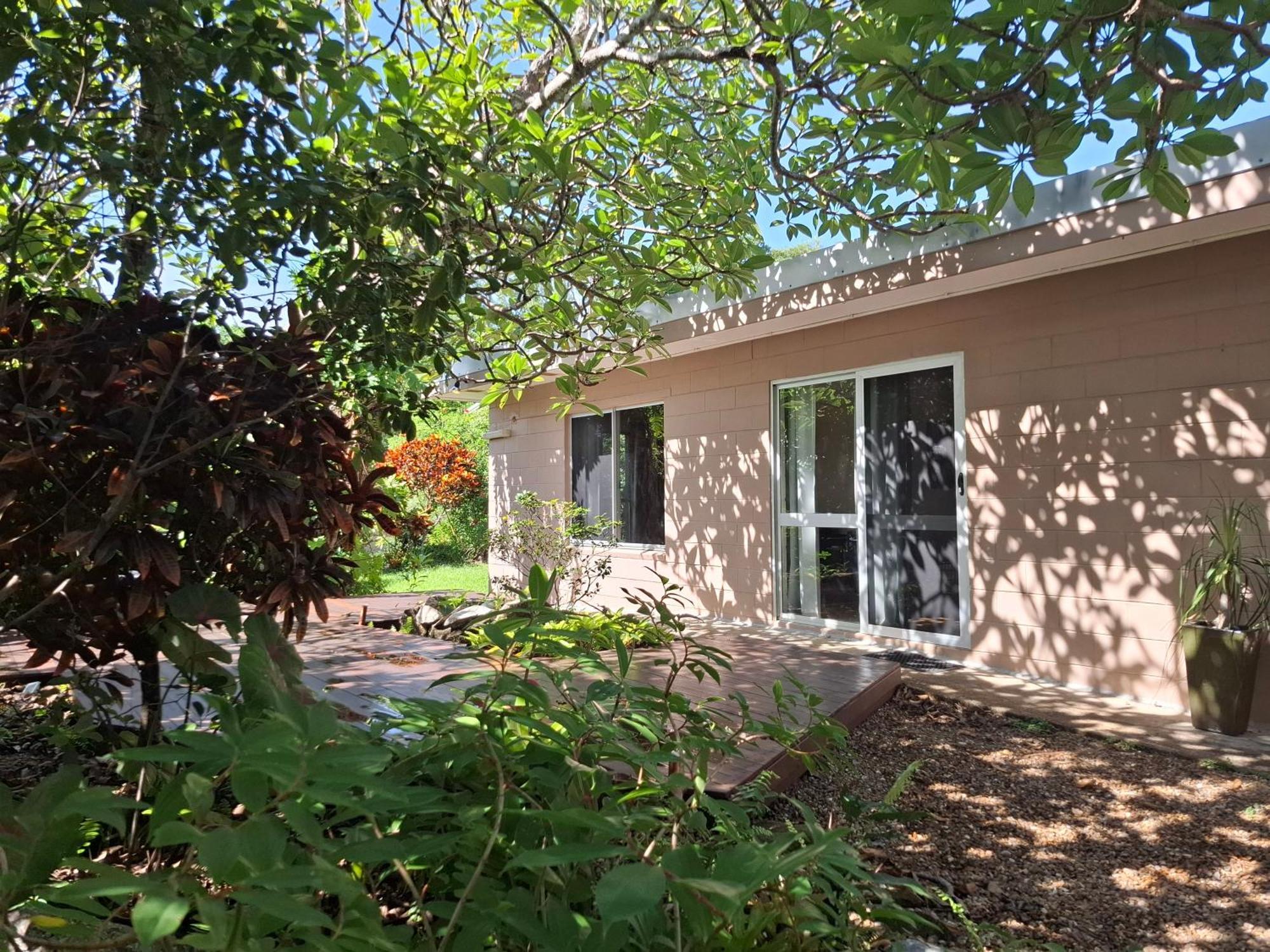 J & Ella'S Holiday House - 2 Bedroom, 2 Bathroom Home Cooktown Extérieur photo